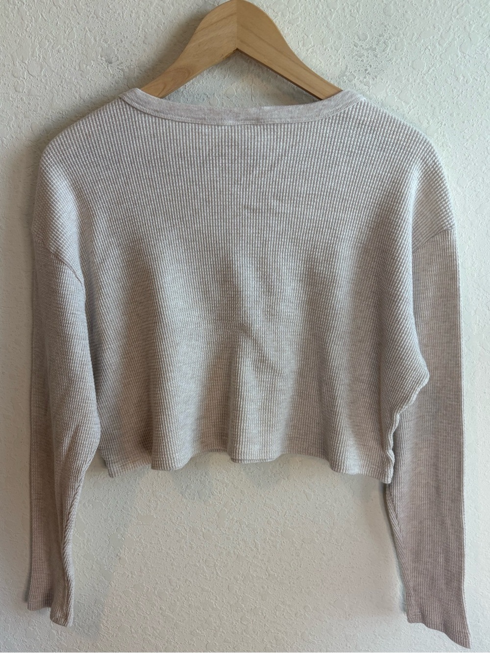 Aritzia Sunday Best waffle knit thermal crop top size medium - Picture 4 of 4